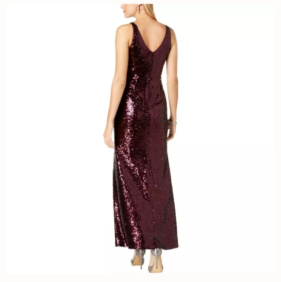 Nightway Sequined V-Neck Formal Evening Gown Dress - Picture 3 of 8